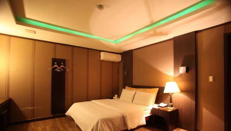 Hotel Noblesse, Yeoksam Сеул Екстер'єр фото
