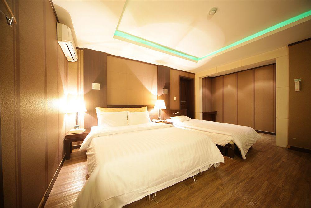 Hotel Noblesse, Yeoksam Сеул Екстер'єр фото